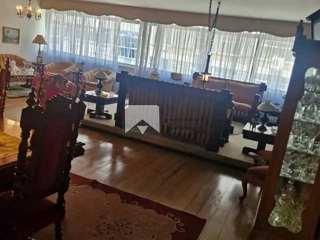 Apartamento com 240m² 4 quartos e 3 banheiros, à venda, no bairro Icaraí em Niterói