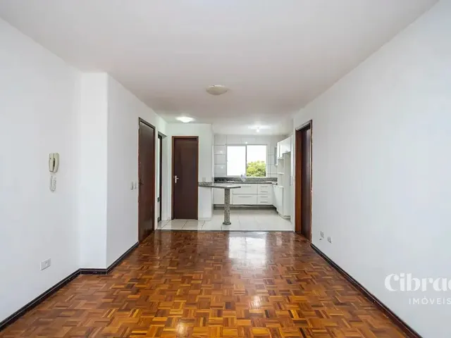 Apartamento 3 quartos e 2 banheiros, para alugar, no bairro Bacacheri em Curitiba