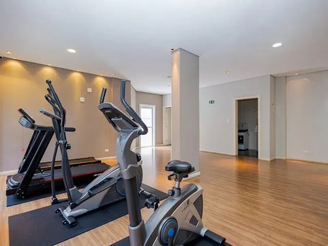 Apartamento 1 quarto e 1 banheiro, para alugar, no bairro Centro em Curitiba