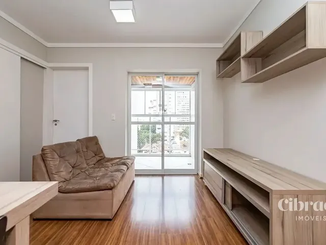 Apartamento 1 quarto e 1 banheiro, para alugar, no bairro Centro em Curitiba