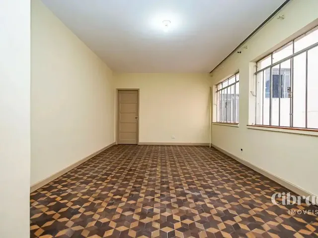 Apartamento 3 quartos e 1 banheiro, para alugar, no bairro Centro em Curitiba