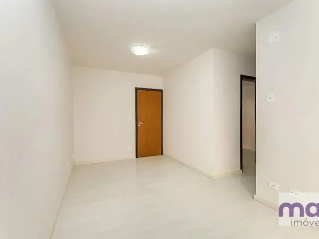 Apartamento com 67m² 3 quartos e 1 banheiro, para alugar, no bairro Campo Comprido em Curitiba