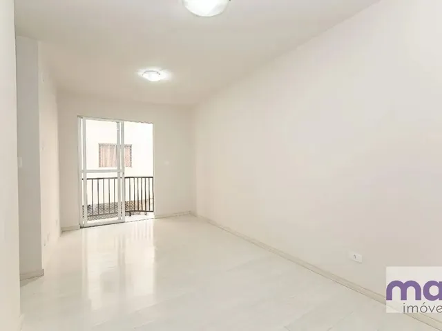 Apartamento com 67m² 3 quartos e 1 banheiro, para alugar, no bairro Campo Comprido em Curitiba