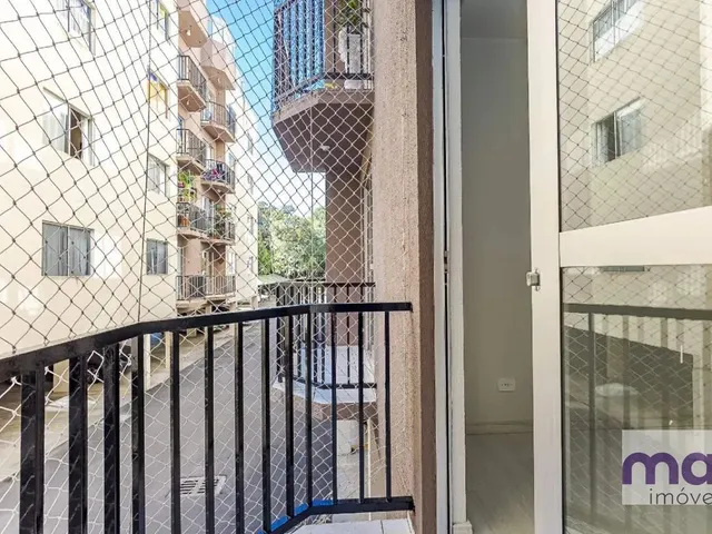 Apartamento com 67m² 3 quartos e 1 banheiro, para alugar, no bairro Campo Comprido em Curitiba
