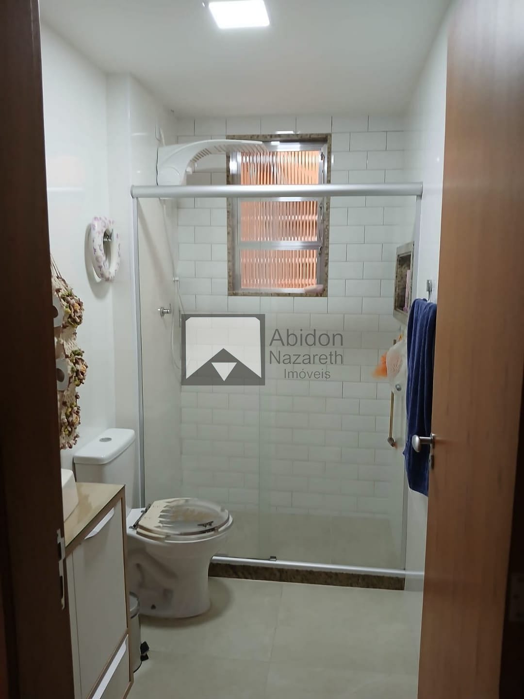 Apartamento à venda com 2 quartos, 70m² - Foto 3