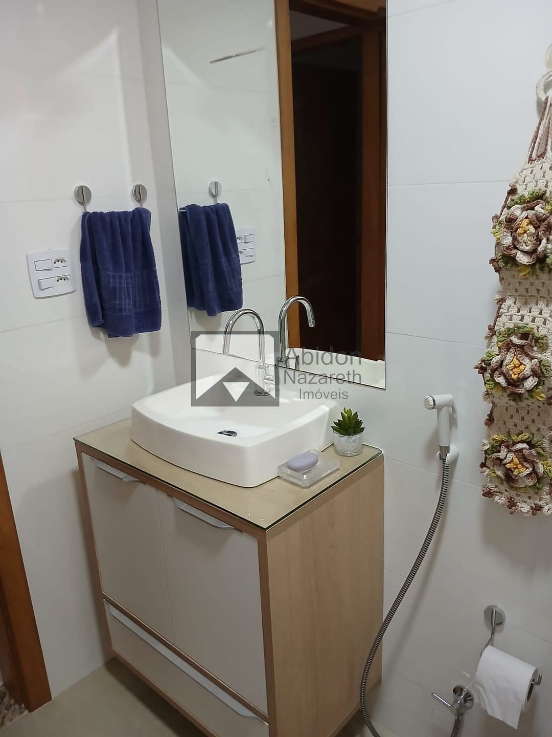 Apartamento à venda com 2 quartos, 70m² - Foto 4