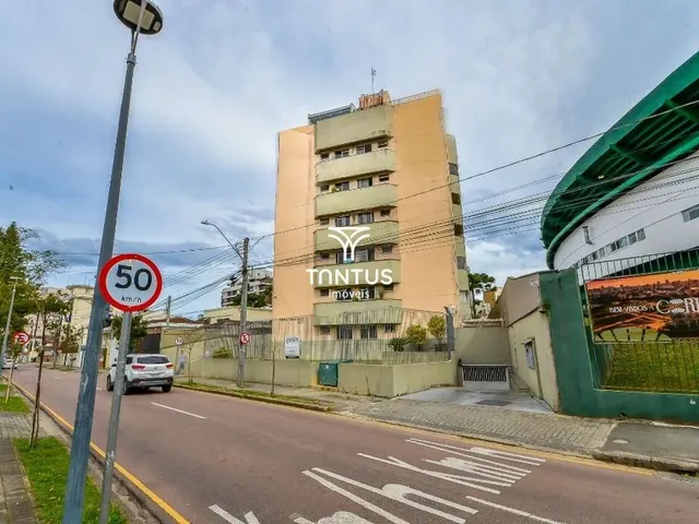 Apartamento 2 quartos e 1 banheiro, para alugar, no bairro Alto da Glória em Curitiba