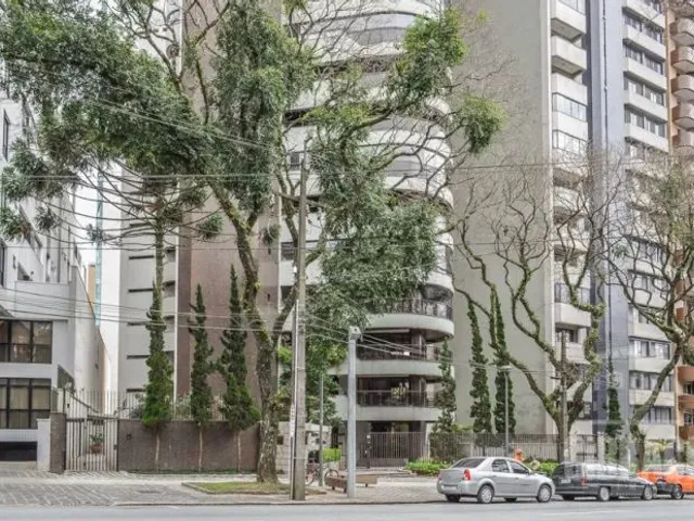 Apartamento 4 quartos e 7 banheiros, à venda, no bairro Água Verde em Curitiba