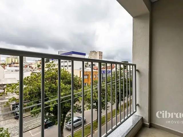 Apartamento 1 quarto e 1 banheiro, para alugar, no bairro Centro Cívico em Curitiba