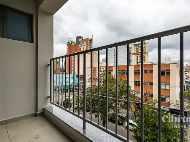Apartamento 1 quarto e 1 banheiro, para alugar, no bairro Centro Cívico em Curitiba