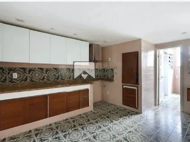Apartamento com 110m² 3 quartos e 1 banheiro, à venda, no bairro Icaraí em Niterói