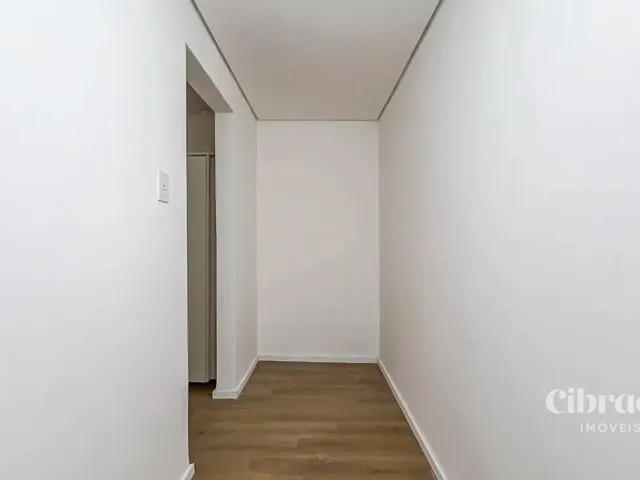 Apartamento 1 quarto e 1 banheiro, para alugar, no bairro Centro Cívico em Curitiba