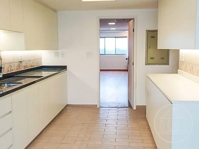 Apartamento com 180m² 4 quartos e 5 banheiros, à venda, no bairro Cidade Dutra em São Paulo