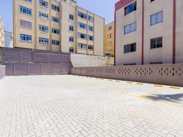 Apartamento 1 quarto e 1 banheiro, para alugar, no bairro Bigorrilho em Curitiba