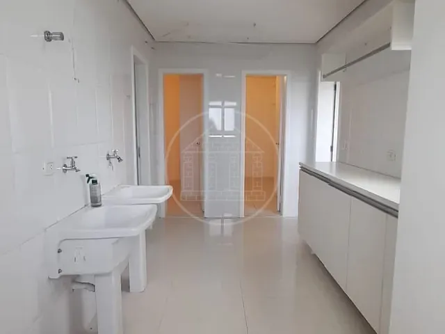 Apartamento com 440m² 4 quartos e 7 banheiros, à venda ou para alugar, no bairro Santo Amaro em São Paulo