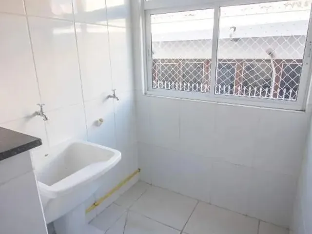 Apartamento 1 quarto e 1 banheiro, para alugar, no bairro Centro em Curitiba