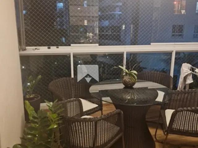 Apartamento com 200m² 4 quartos e 2 banheiros, à venda, no bairro São Francisco em Niterói