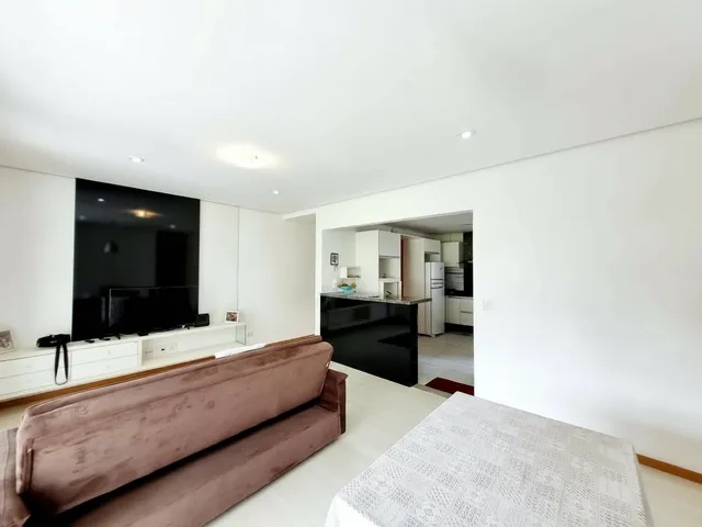 Apartamento 4 quartos e 3 banheiros, à venda, no bairro Gleba Palhano em Londrina
