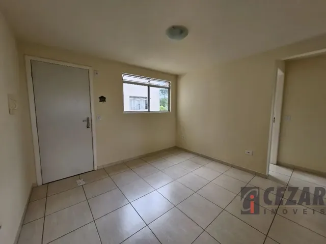 Apartamento 2 quartos e 1 banheiro, para alugar, no bairro Santa Cândida em Curitiba
