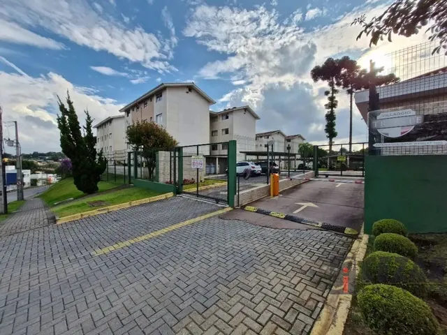 Apartamento 2 quartos e 1 banheiro, para alugar, no bairro Santa Cândida em Curitiba