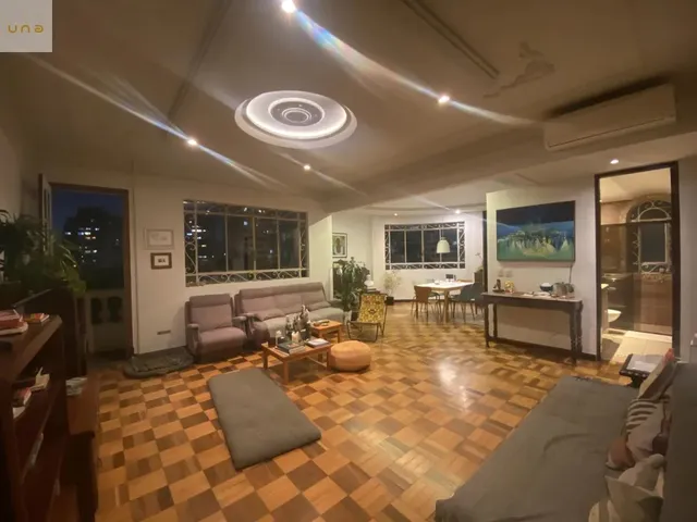 Apartamento 3 quartos e 2 banheiros, à venda, no bairro Centro em Curitiba