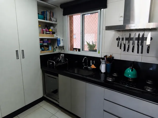 Apartamento com 168m² 3 quartos e 2 banheiros, à venda, no bairro Gleba Palhano em Londrina