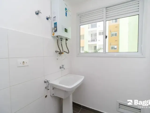 Apartamento 3 quartos e 1 banheiro, à venda, no bairro Campo Comprido em Curitiba