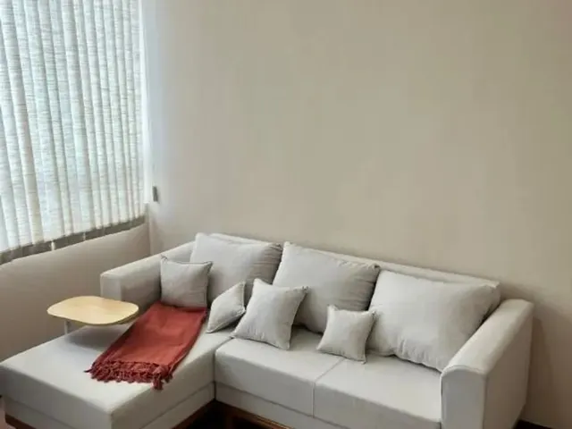 Apartamento 1 quarto e 1 banheiro, para alugar, no bairro Centro em Curitiba