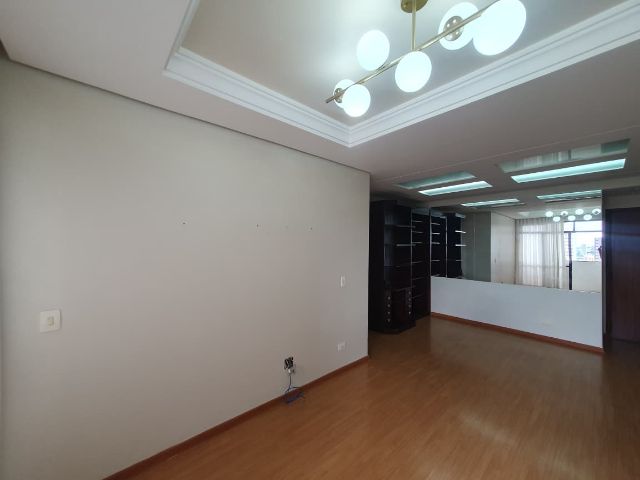 Apartamento 3 quartos e 3 banheiros, para alugar, no bairro Centro em Londrina