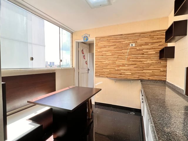 Apartamento com 155m² 3 quartos e 3 banheiros, à venda, no bairro Parque 10 de Novembro em Manaus
