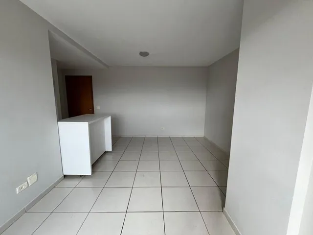 Apartamento com 102m² 3 quartos e 2 banheiros, para alugar, no bairro Gleba Fazenda Palhano em Londrina