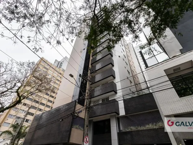 Apartamento 2 quartos e 1 banheiro, para alugar, no bairro Centro em Curitiba