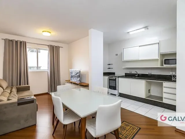 Apartamento 2 quartos e 1 banheiro, para alugar, no bairro Centro em Curitiba