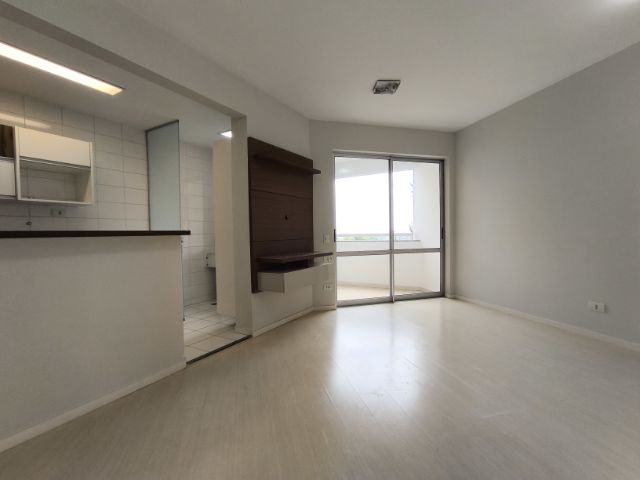 Apartamento com 107m² 3 quartos e 2 banheiros, para alugar, no bairro Andrade em Londrina