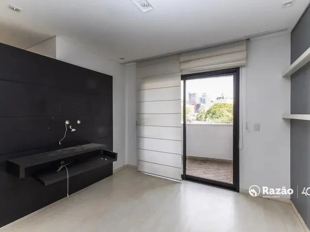 Apartamento 3 quartos e 1 banheiro, para alugar, no bairro Alto da Glória em Curitiba