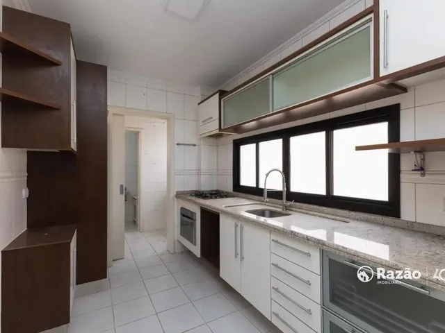Apartamento 3 quartos e 1 banheiro, para alugar, no bairro Alto da Glória em Curitiba