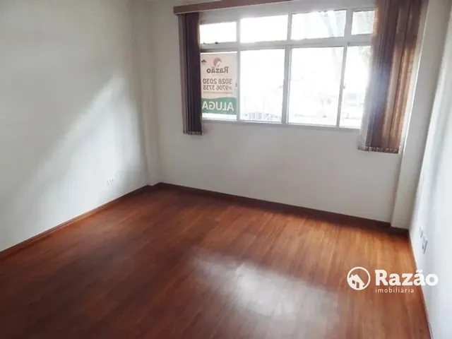 Apartamento 3 quartos e 1 banheiro, para alugar, no bairro Rebouças em Curitiba
