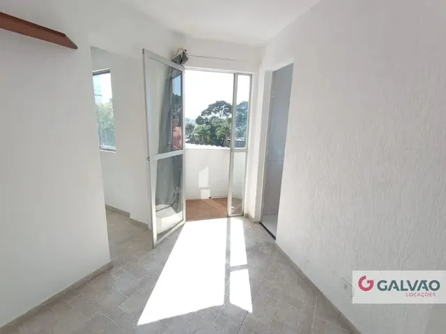Apartamento 1 quarto e 1 banheiro, para alugar, no bairro Campina do Siqueira em Curitiba