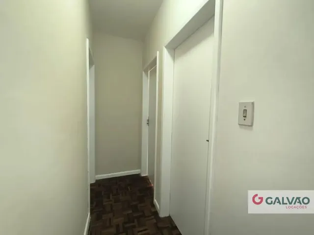 Apartamento 3 quartos e 1 banheiro, para alugar, no bairro Água Verde em Curitiba