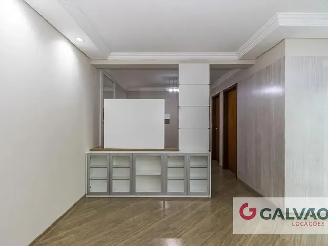 Apartamento 2 quartos e 1 banheiro, para alugar, no bairro Bacacheri em Curitiba