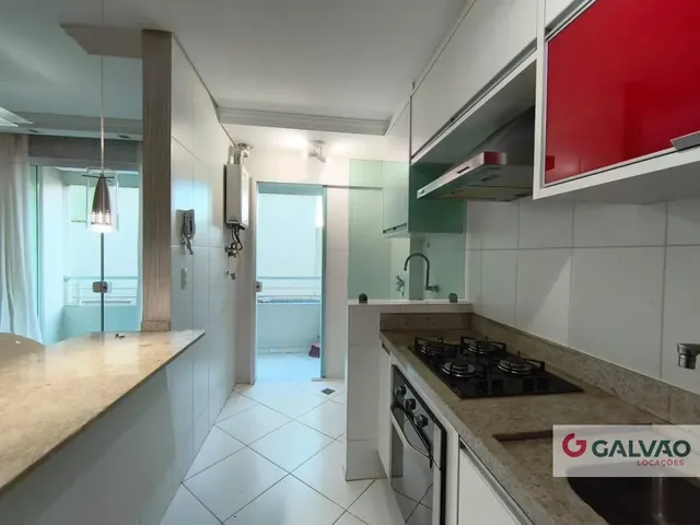 Apartamento 2 quartos e 1 banheiro, para alugar, no bairro Bacacheri em Curitiba
