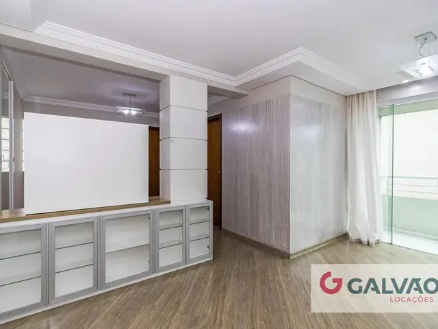 Apartamento 2 quartos e 1 banheiro, para alugar, no bairro Bacacheri em Curitiba