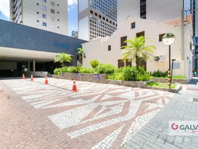 Apartamento 1 quarto e 1 banheiro, para alugar, no bairro Centro em Curitiba
