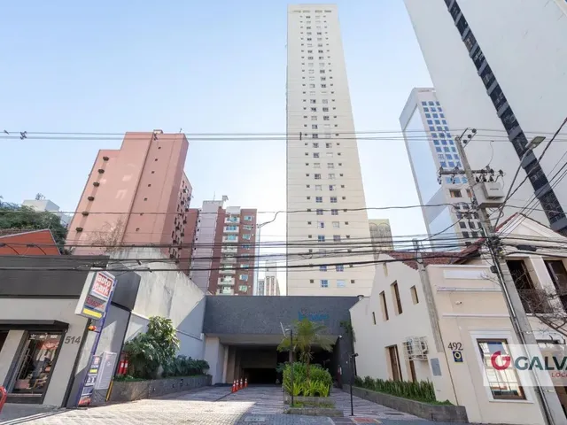 Apartamento 1 quarto e 1 banheiro, para alugar, no bairro Centro em Curitiba