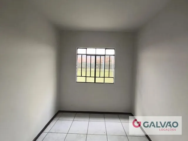 Apartamento 3 quartos e 2 banheiros, para alugar, no bairro Cabral em Curitiba