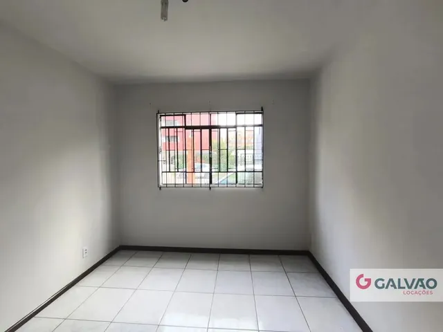 Apartamento 3 quartos e 2 banheiros, para alugar, no bairro Cabral em Curitiba