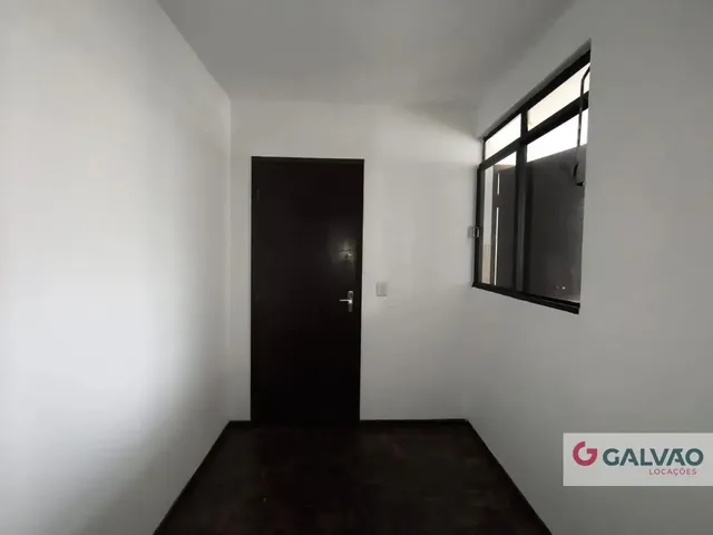 Apartamento 2 quartos e 1 banheiro, para alugar, no bairro Bom Retiro em Curitiba
