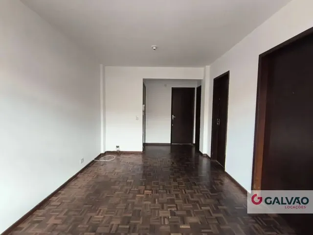 Apartamento 2 quartos e 1 banheiro, para alugar, no bairro Bom Retiro em Curitiba