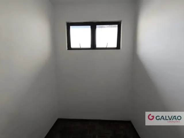 Apartamento 2 quartos e 1 banheiro, para alugar, no bairro Bom Retiro em Curitiba