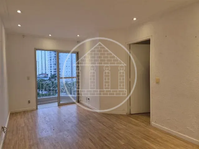 Apartamento 3 quartos e 3 banheiros, à venda, no bairro Vila Isa em São Paulo
